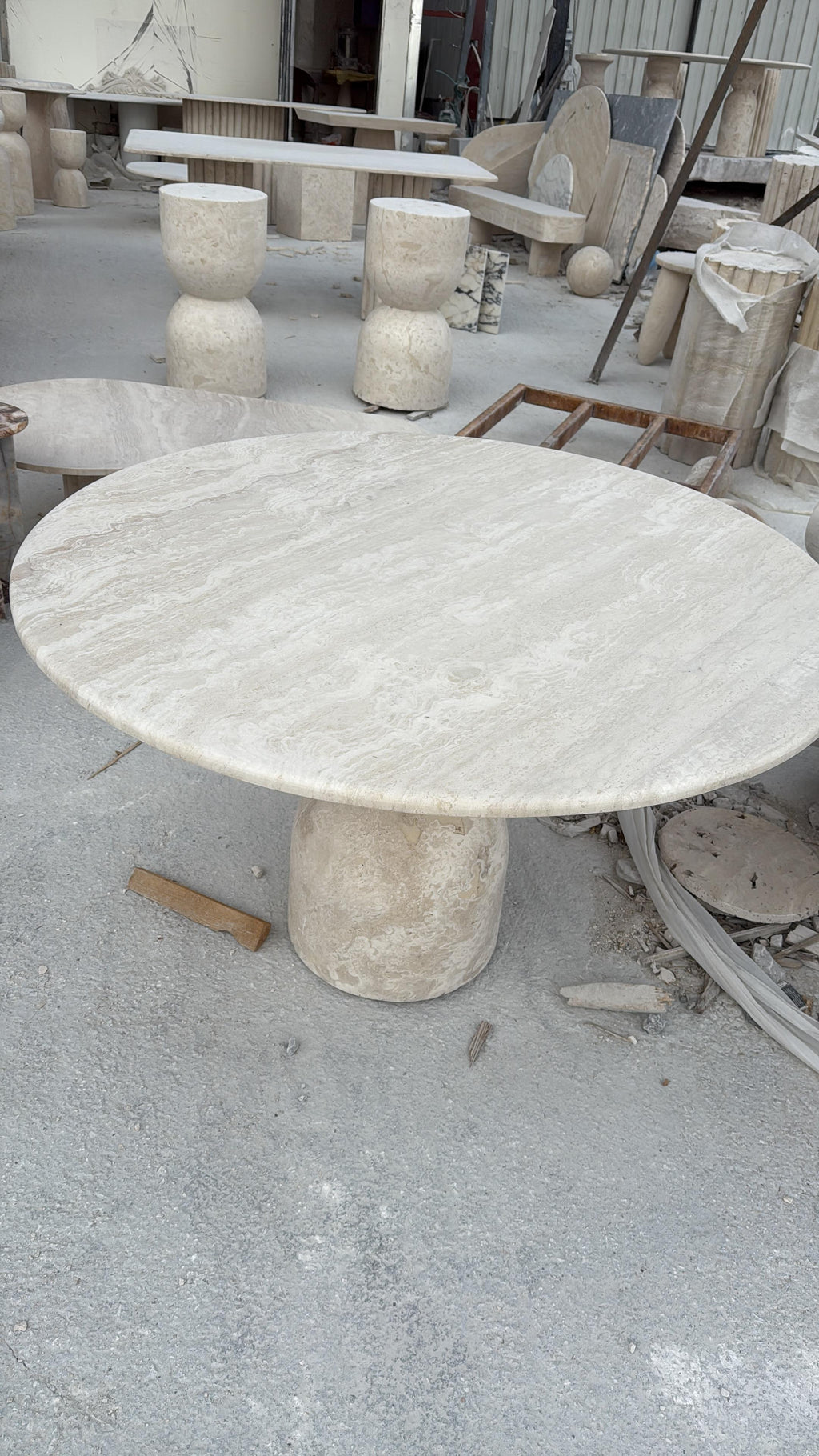 Travertine table Model 201